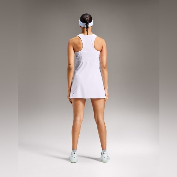 On Running Court Dress White size XL - Picture 2 of 9